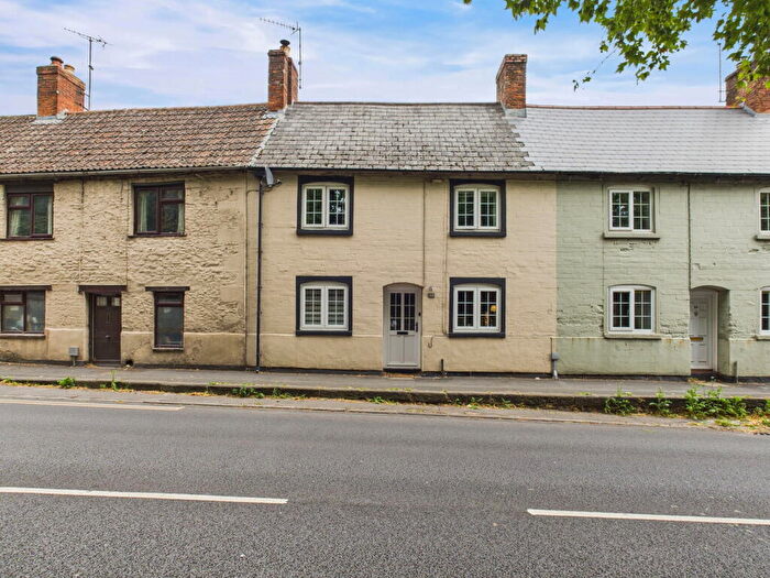 3 Bedroom Terraced House For Sale In Quemerford, Calne, SN11