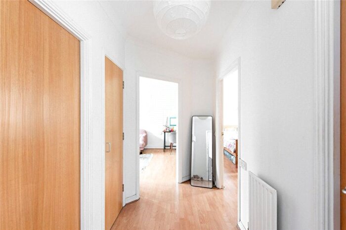 1 Bedroom Flat To Rent In Eastway, London, E9