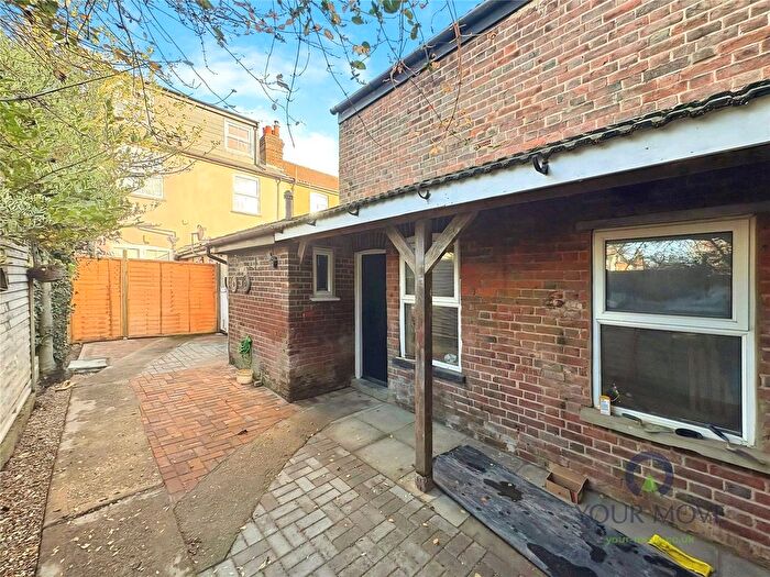 1 Bedroom Cottage To Rent In High Street, London Colney, St. Albans, Hertfordshire, AL2