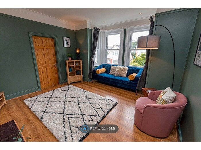 3 Bedroom Flat To Rent In Beaufort Road, Bournemouth, BH6