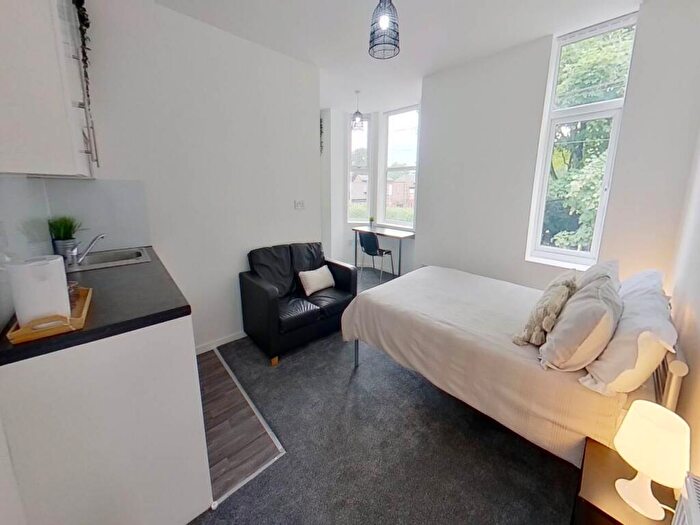 Studio To Rent In Barrfield Road, Salford, M6