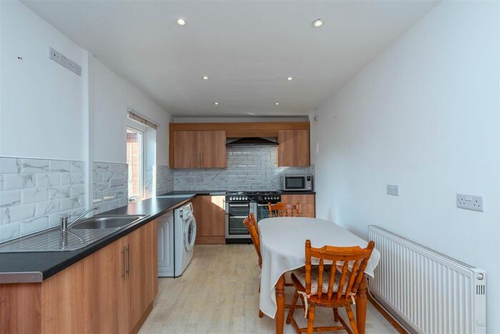 3 Bedroom Terraced House To Rent In Trinity Road, Llanelli, SA15