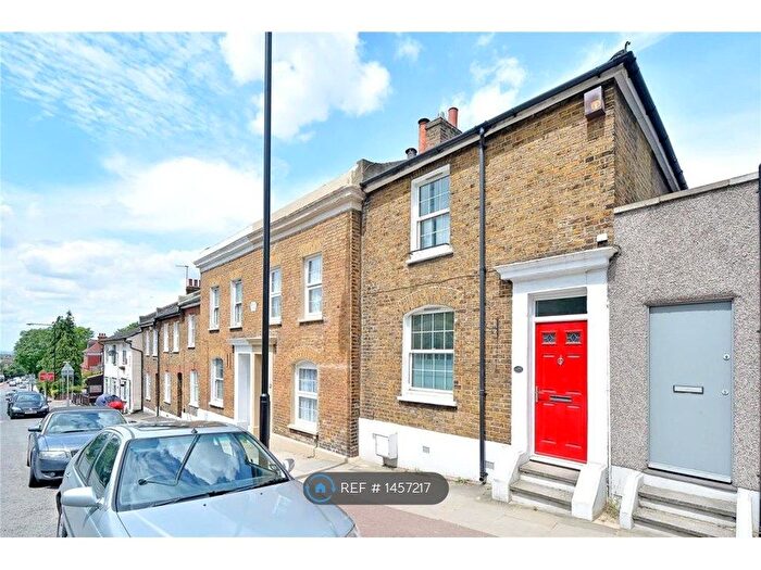 2 Bedroom End Of Terrace House To Rent In Shooters Hill, London, SE18
