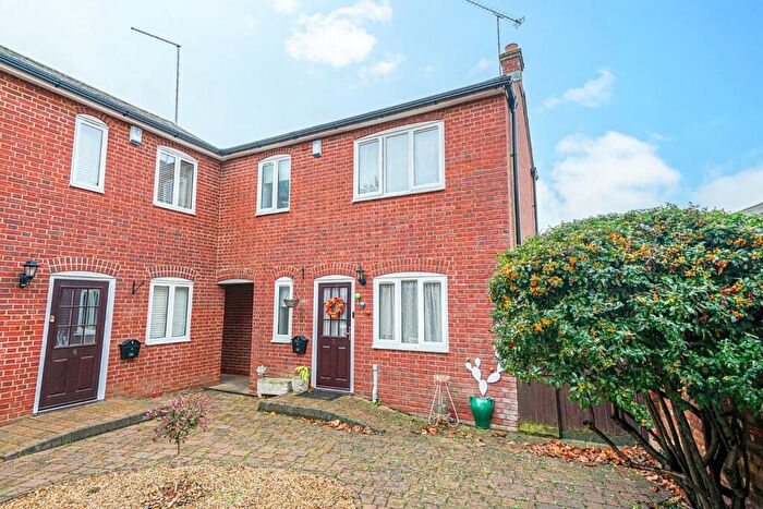 2 Bedroom End Of Terrace House For Sale In Market Square, Leighton Buzzard, LU7