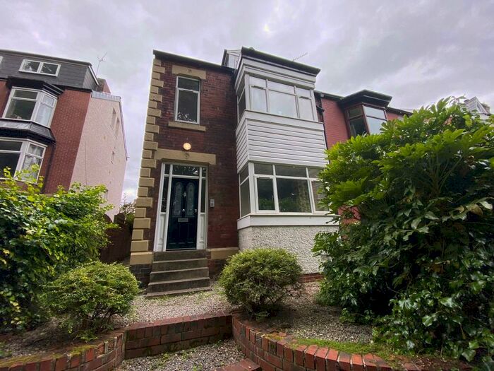 2 Bedroom Apartment To Rent In Cliffefield Road, Meersbrook, Sheffield, S8
