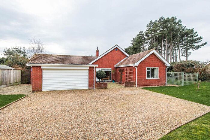 3 Bedroom Detached Bungalow For Sale In A Delightful Three-Bedroom Home With A Beautiful Garden In The Heart Of Sheringham, NR26