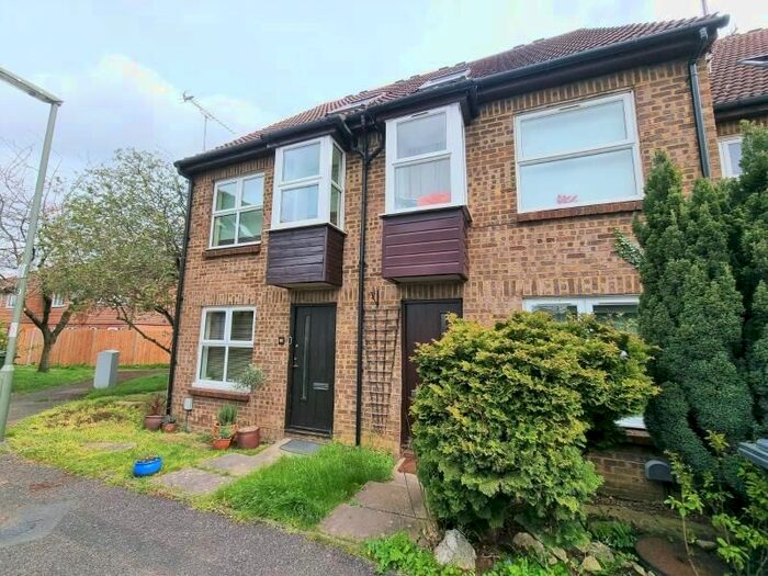 1 Bedroom Flat To Rent In Bradfield Close, Burpham, Guildford, GU4