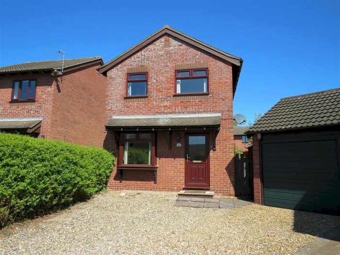 3 Bedroom Property To Rent In All Saints Road, Poringland, Norwich NR14