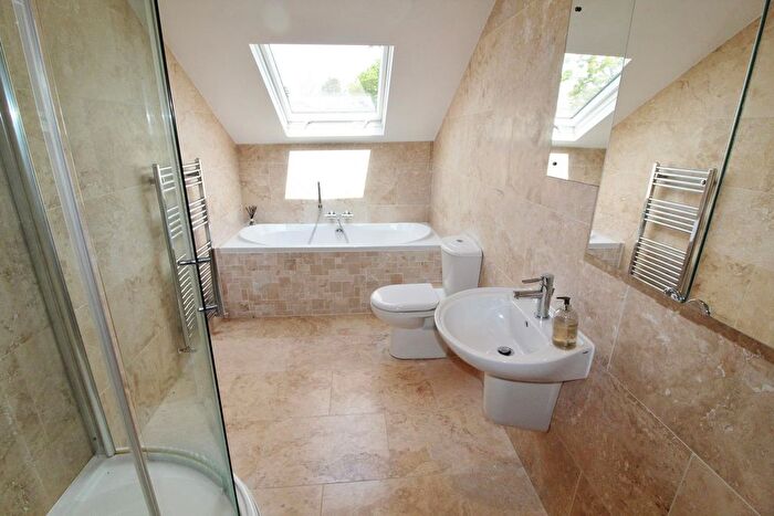 2 Bedroom Flat For Sale In Cornwall Road, Harrogate, HG1