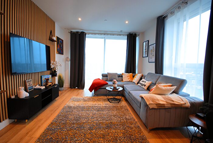 2 Bedroom Flat For Sale In Waterview House, Quay Walk, Wembley, HA0