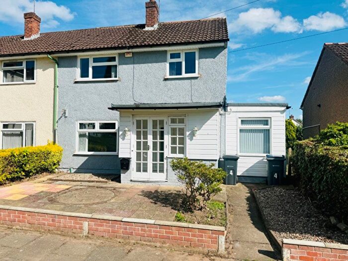 3 Bedroom Semi-Detached House To Rent In Chessetts Grove, Birmingham, B13