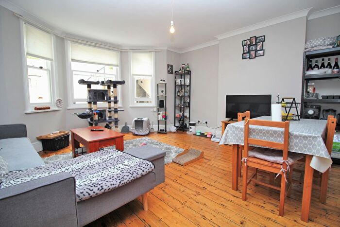 2 Bedroom Flat For Sale In Tisbury Road, Hove, BN3