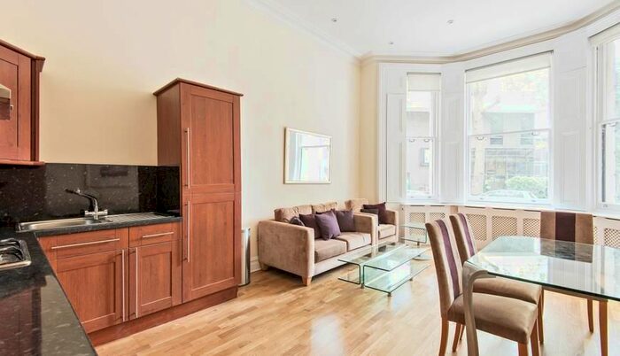 1 Bedroom Flat To Rent In Ashburn Gardens, Kensington, London, SW7