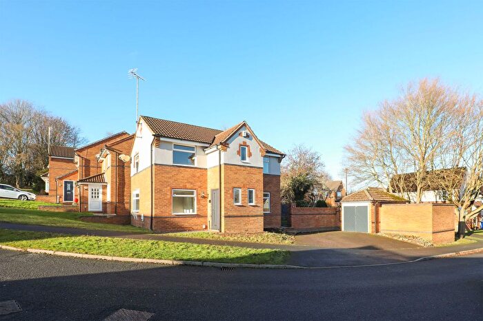 3 Bedroom Detached House For Sale In Middle Ox Gardens, Halfway, S20