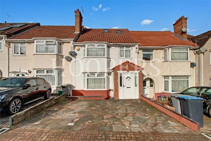 4 Bedroom Terraced House For Sale In Chipstead Gardens, London, NW2