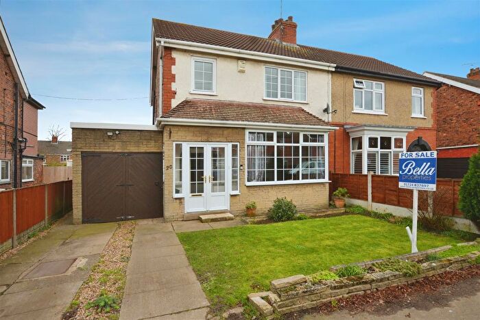 3 Bedroom Semi Detached House For Sale In Danum Road, Scunthorpe, DN17