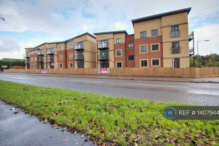 2 Bedroom Flat To Rent In Ainger Close, Aylesbury, HP19