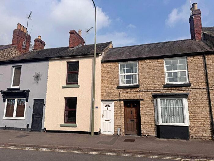 2 Bedroom Terraced House For Sale In North Street, Bicester, OX26
