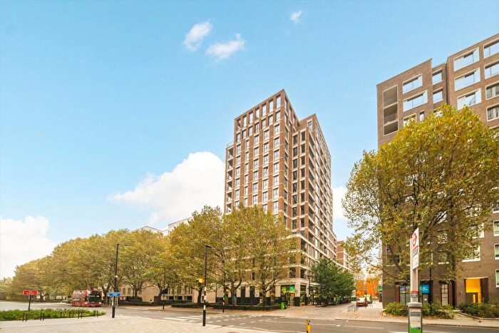 2 Bedroom Flat To Rent In Sayer Street, Elephant & Castle, SE17