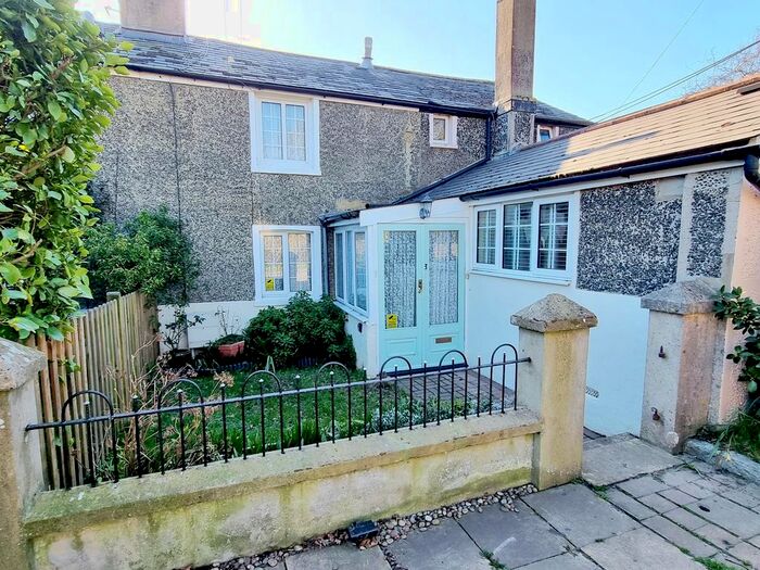 2 Bedroom Cottage To Rent In Mill Hill Cottages, Hankham Hall Road, Westham, BN24