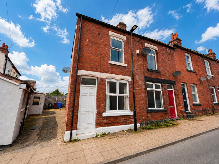 3 Bedroom End Of Terrace House For Sale In Swarcliffe Road, Darnall, Sheffield, S9