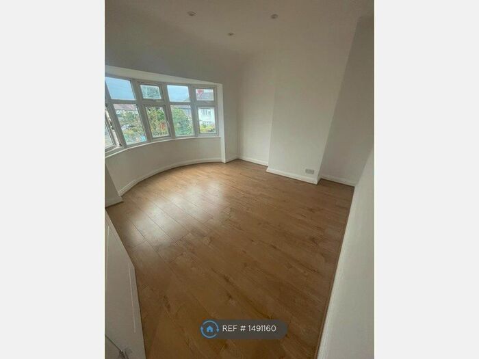 4 Bedroom Terraced House To Rent In Egham Crescent, Sutton, SM3