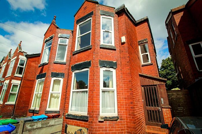 5 Bedroom Semi-Detached House To Rent In Granville Road, Fallowfield, M14