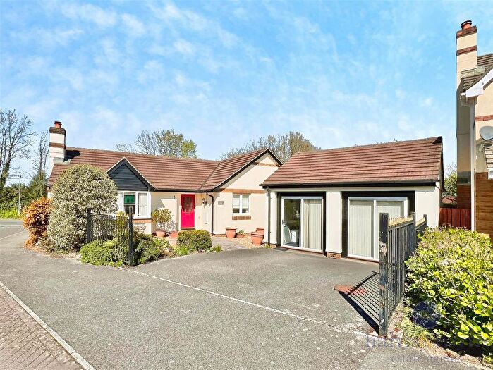 3 Bedroom Detached Bungalow For Sale In Halletts Way, Axminster, EX13