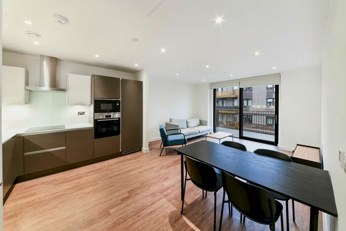 2 Bedroom Flat To Rent In Vanguard Way, London, E17