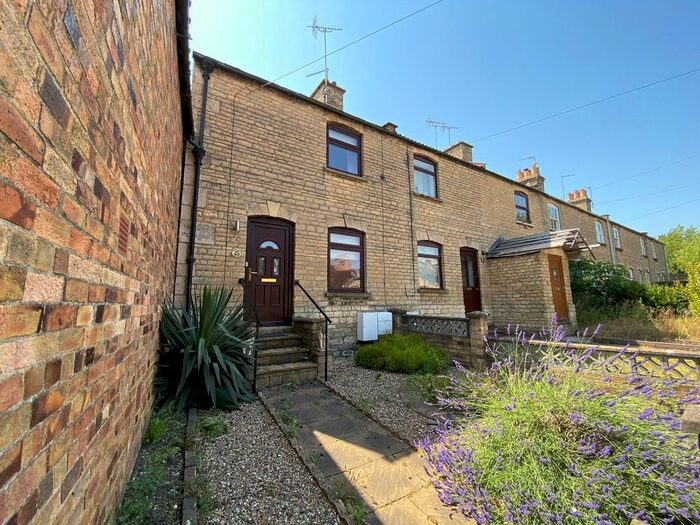 2 Bedroom Cottage To Rent In Empingham Road, Stamford, PE9