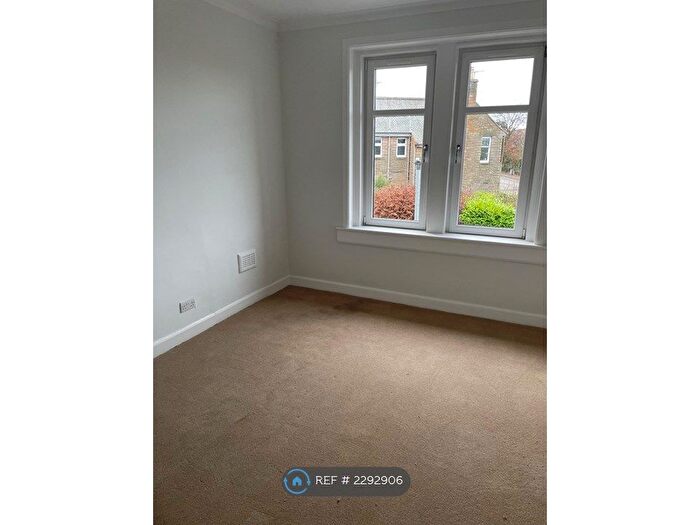 4 Bedroom Flat To Rent In Meggetland Terrace, Edinburgh, EH14