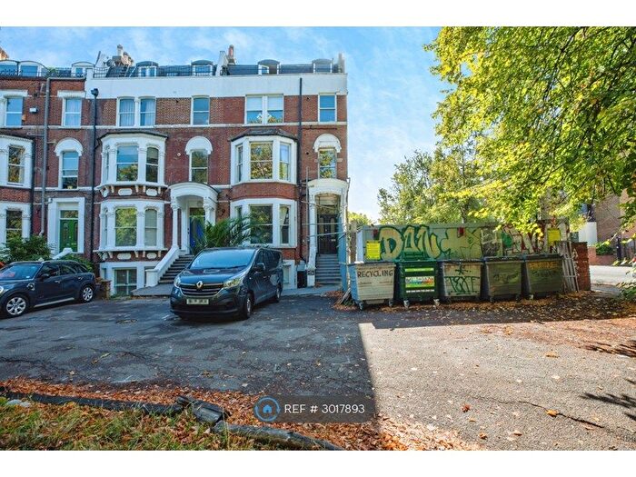 2 Bedroom Flat To Rent In Brixton Hill, London, SW2