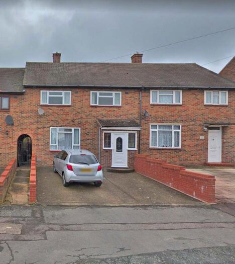 3 Bedroom Semi-Detached House To Rent In Penrith Road, Romford, RM3