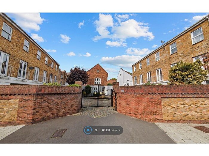 3 Bedroom Terraced House To Rent In Robinscroft Mews, London, SE10