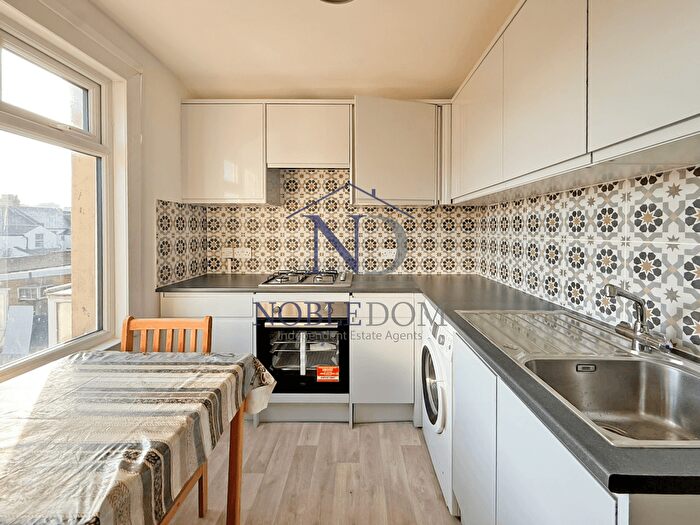 1 Bedroom Flat To Rent In Watford, WD18