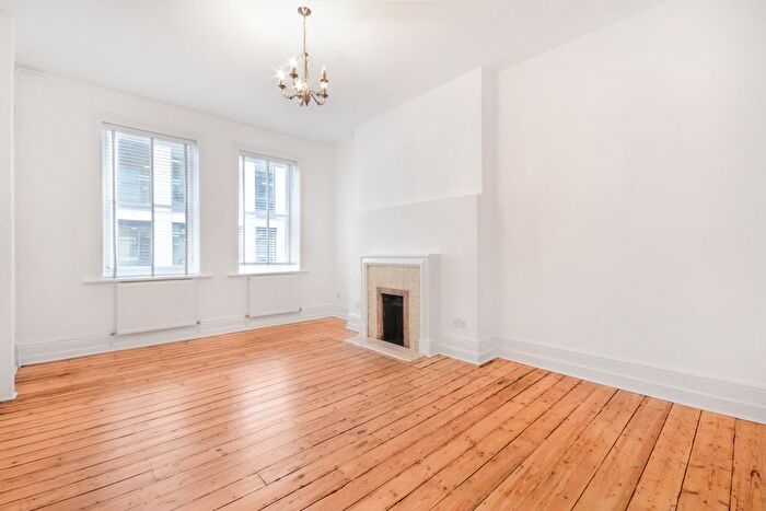 4 Bedroom Flat To Rent In Bedford Avenue, London, WC1B