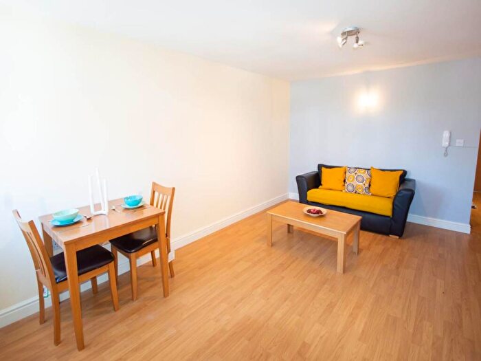 1 Bedroom Flat To Rent In North Road, Cathays, Cardiff, CF14