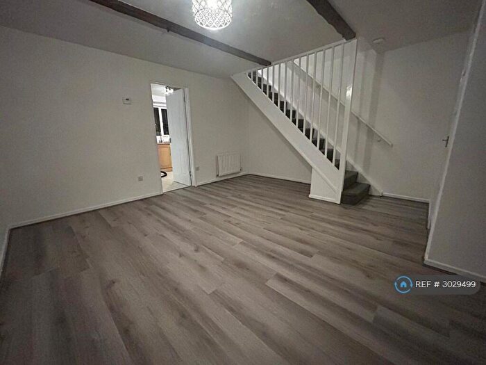 3 Bedroom Semi-Detached House To Rent In Perracombe, Milton Keynes, MK4