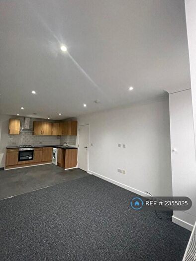 2 Bedroom Flat To Rent In Bromley Road, London, SE6