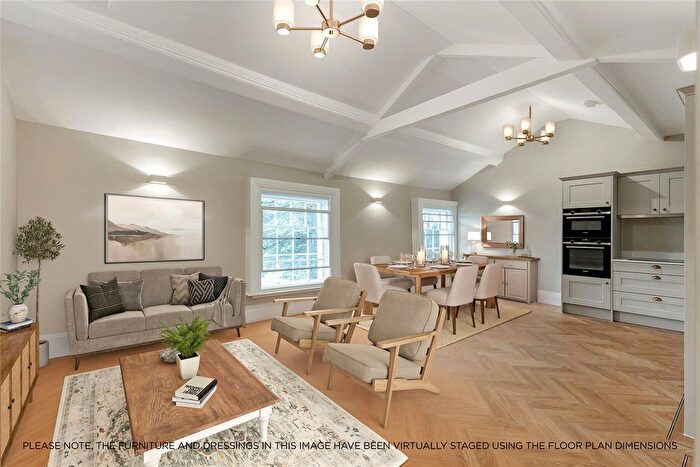 2 Bedroom Flat For Sale In The Manor At Arden Lawn, Henley-In-Arden, Warwickshire, B95