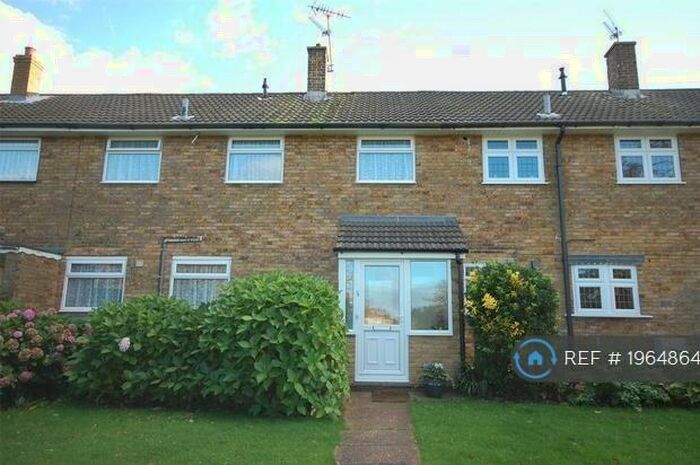 3 Bedroom Terraced House To Rent In Mapleford Sweep, Basildon, SS16