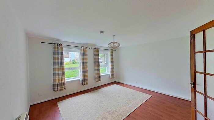 2 Bedroom Flat To Rent In Viewcraig Street, Edinburgh, EH8