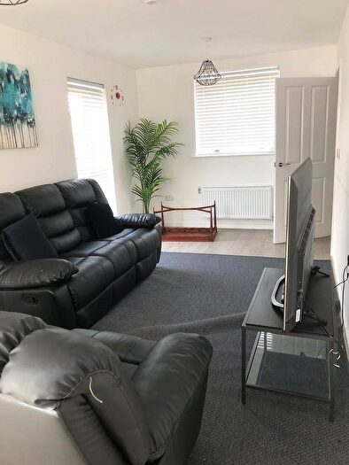 3 Bedroom Semi-Detached House To Rent In Broadstone Way, RM20