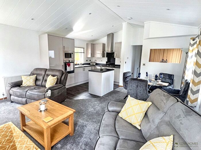 2 Bedroom Lodge For Sale In Fox Houses Lodge Caravan Park, Long Lane, Scorton, Preston, PR3