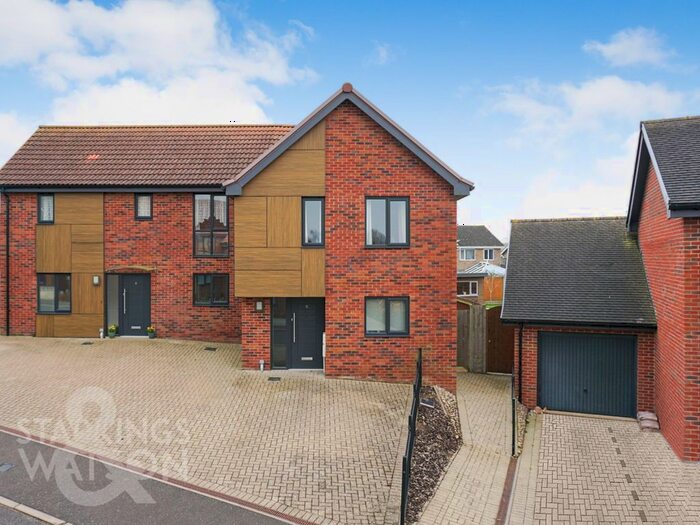 2 Bedroom Semi-Detached House To Rent In Trumpeter Rise, Long Stratton, Norwich, NR15