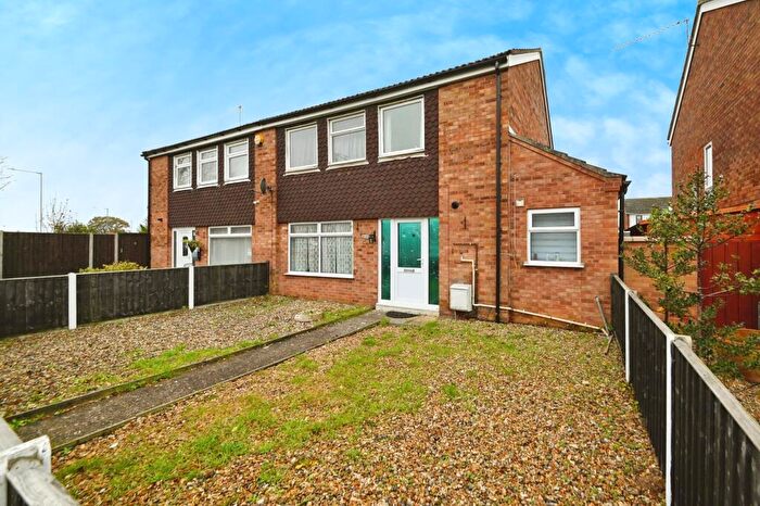 3 Bedroom Semi-Detached House For Sale In Bure Close, King's Lynn, Norfolk, PE30