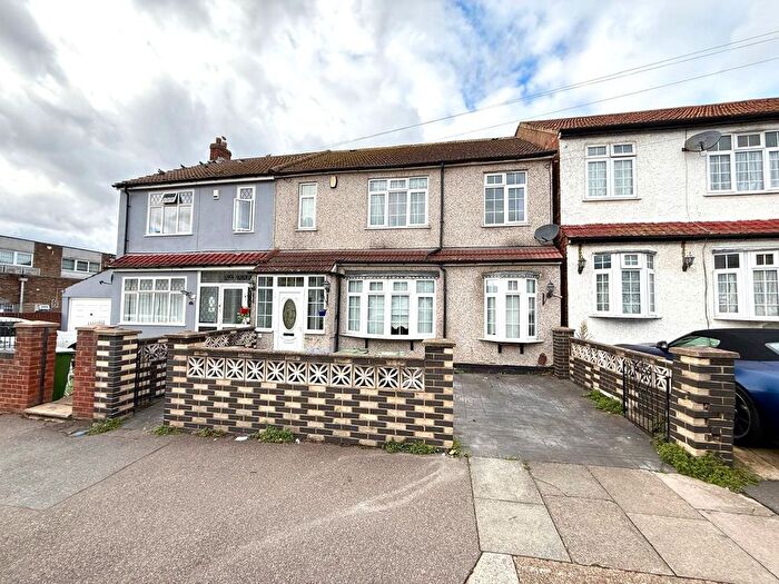 5 Bedroom Terraced House To Rent In Deepdene Road, Welling, Kent, DA16