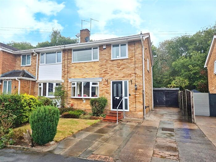 3 Bedroom Semi-Detached House For Sale In Cherry Wood Close, Worsley, Manchester, Greater Manchester, M28