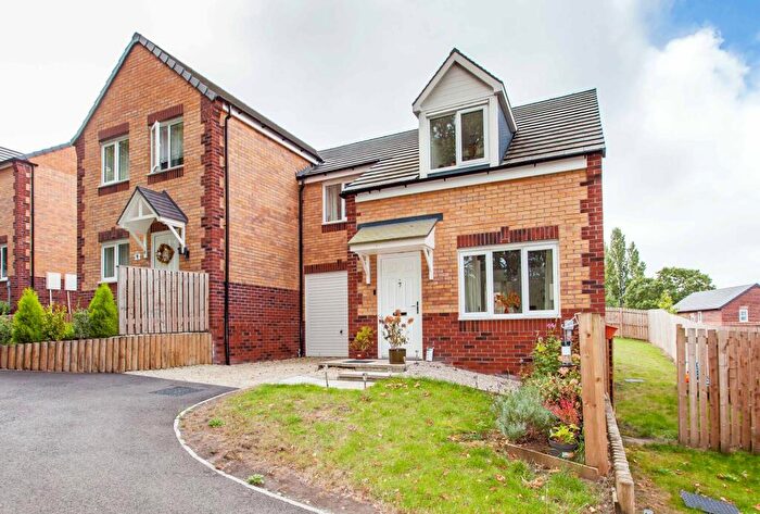 3 Bedroom Semi-Detached House For Sale In Maple Close, Bolsover, S44