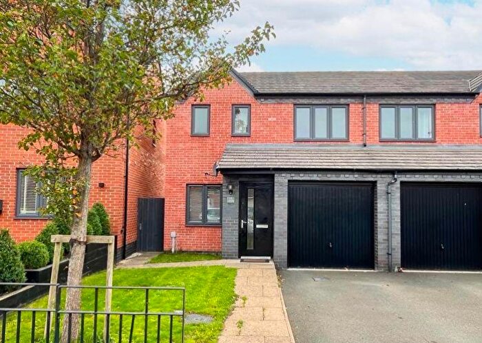 3 Bedroom Semi Detached House To Rent In `Columbia Crescent, Wolverhampton, West Midlands, `, WV10